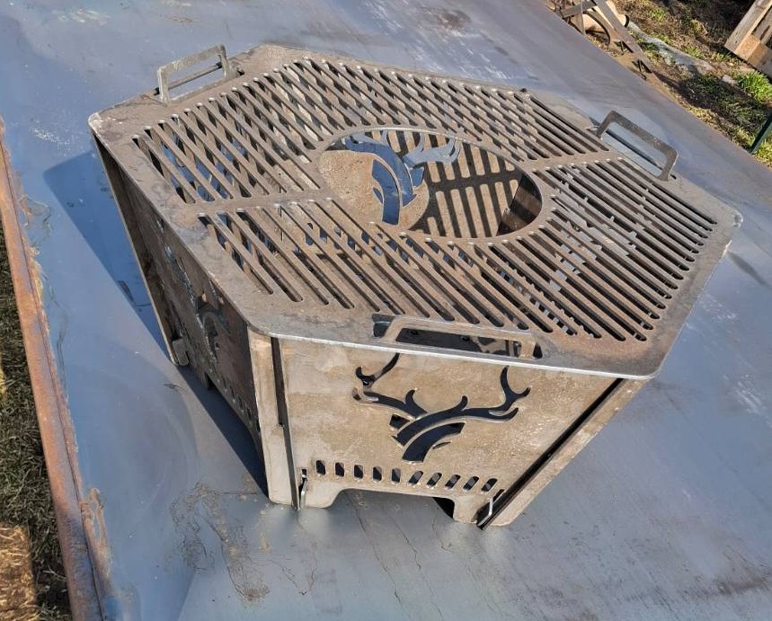 grill Palenisko ogrodowe / grill dekoracyjny z motywem jelenia - obrazek 2